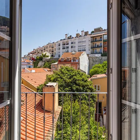 Gralhas Apartment
