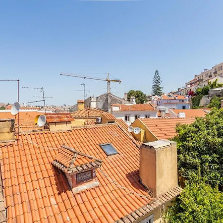 Gralhas Apartment *