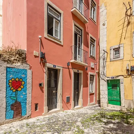 Gralhas * ליסבון