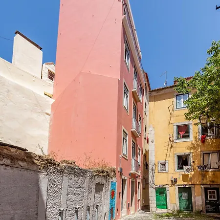Gralhas Apartment